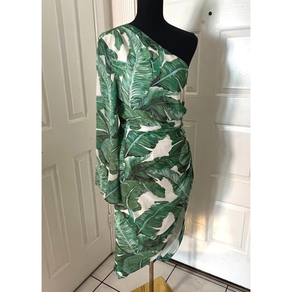 Elliatt Tropical Banana Leaf One Shoulder Bell Sleeve Midi Dress Green White Med